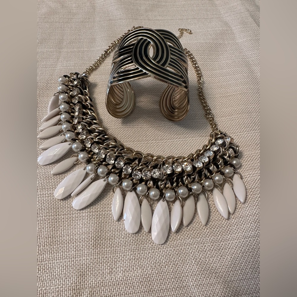 Vintage necklace and bracelet